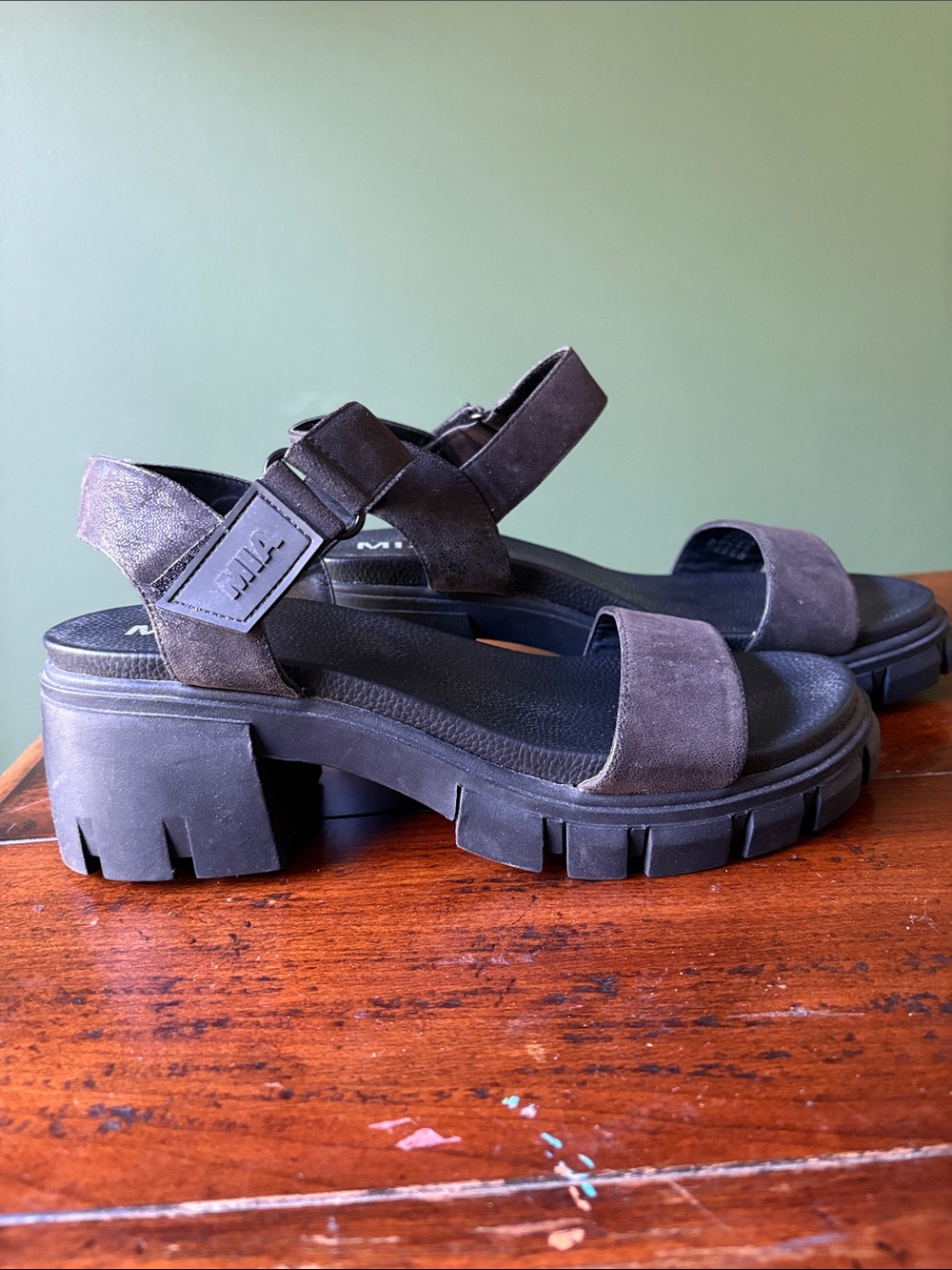 MIA Chunky Suede Platform Sandals in Dark Brown